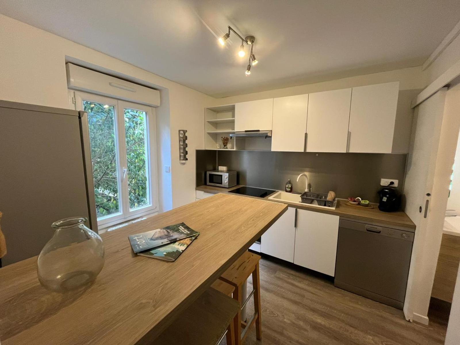 L'Escale Niortaise - Centre-Ville - 10Mn Gare - Wifi - Netflix Kültér fotó